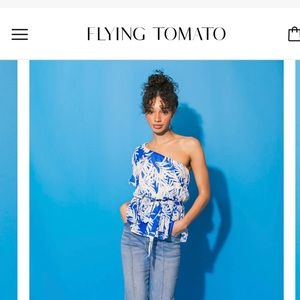 Flying Tomato NWOT SERVING LOOKS WOVEN TOP
